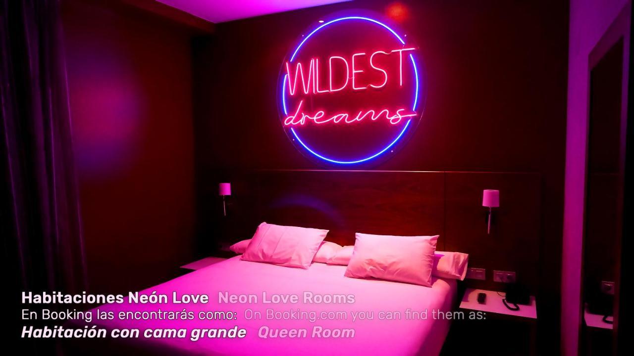 Spirit Hotel Gran Bilbao Luaran gambar Neon Love Rooms