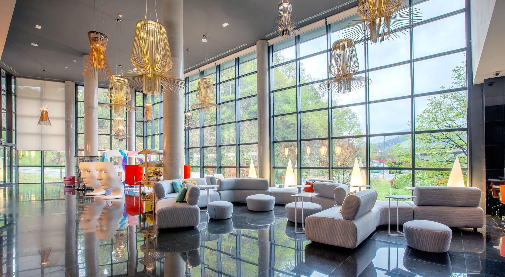 Spirit Hotel Gran Bilbao Luaran gambar Interior of the hotel
