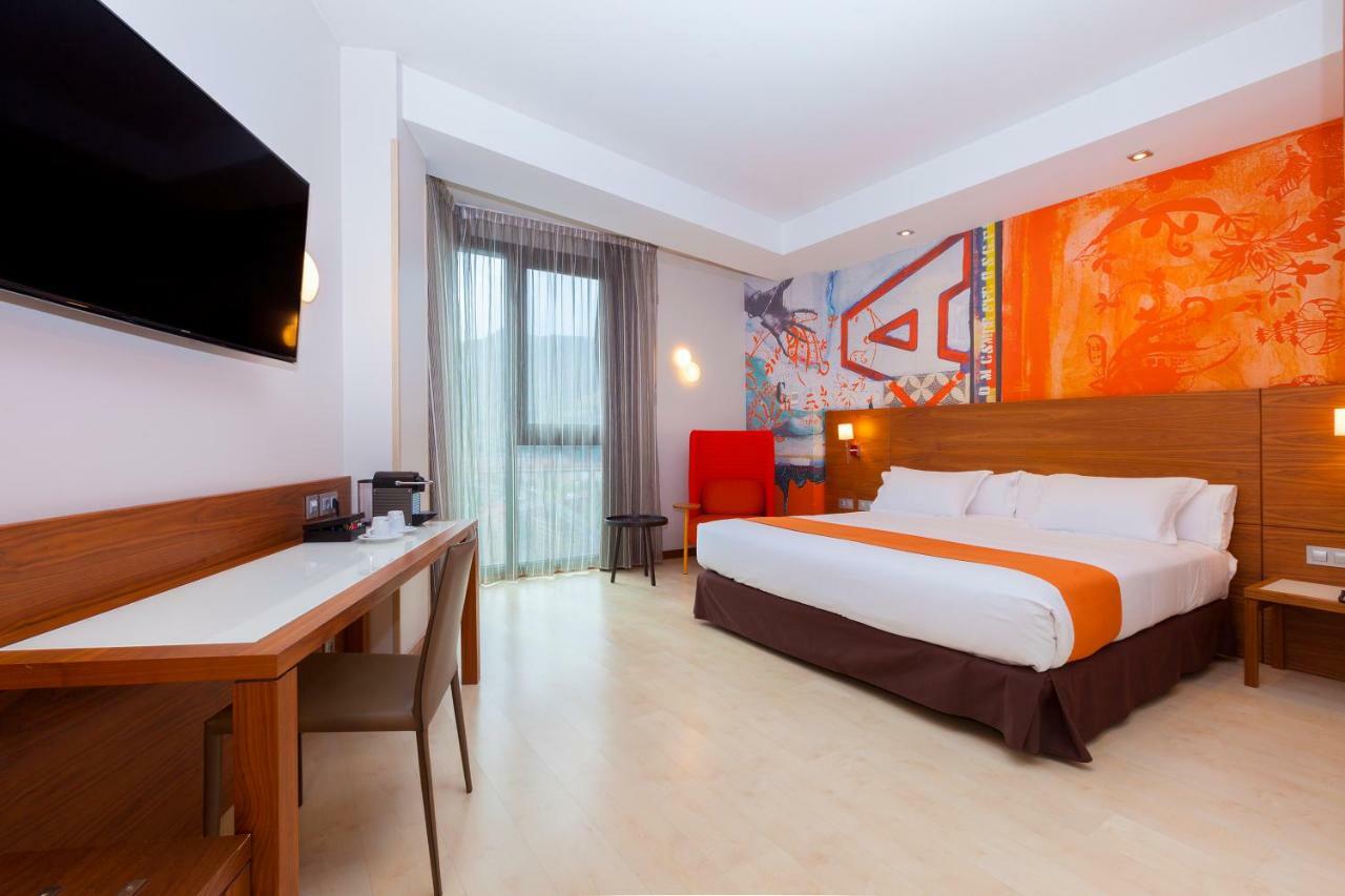 Spirit Hotel Gran Bilbao Luaran gambar A room at the hotel